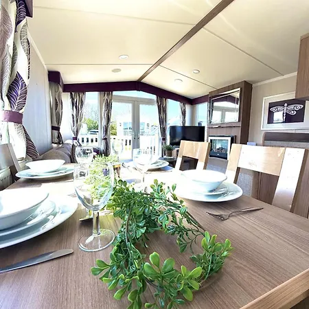 Holiday home Primrose View